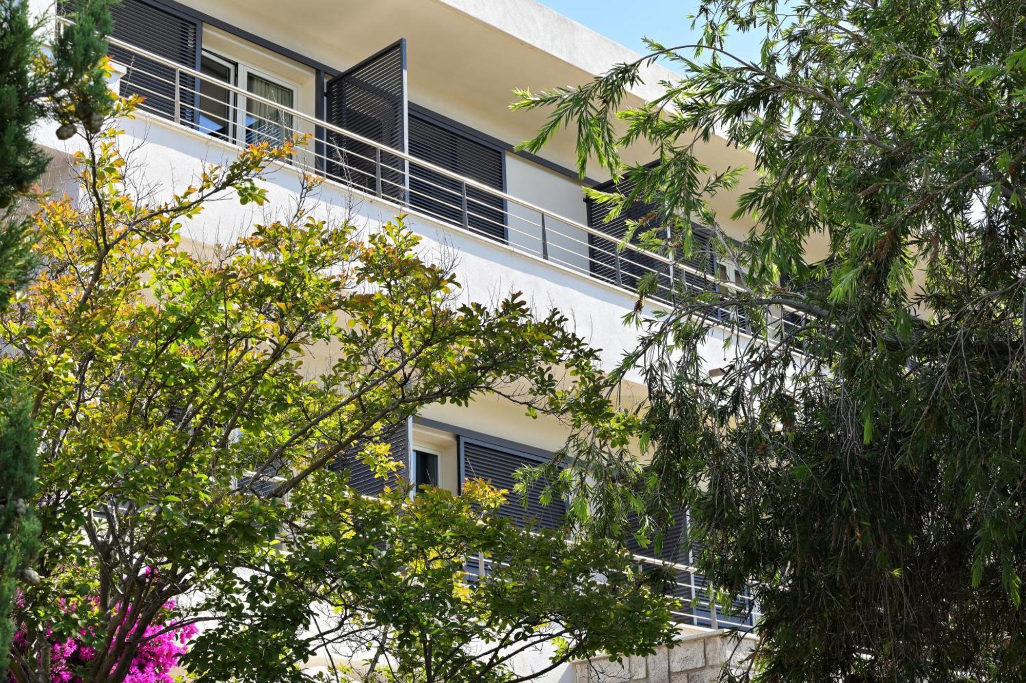 Hotel Les Eucalyptus Порто Поло Екстериор снимка