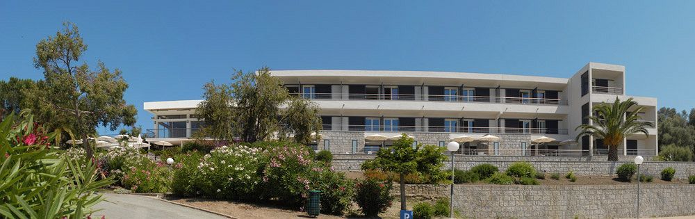 Hotel Les Eucalyptus Порто Поло Екстериор снимка